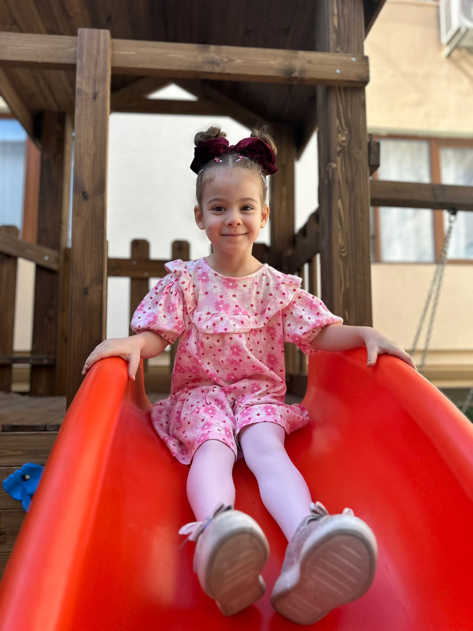 Balıkesir'in öncü İngilizce anaokulu Renkli Düşler Anaokulu. Altıeylül bölgesinde çift dilli ve vizyoner eğitim ile çocuğunuzun geleceğine sağlam bir dil temeli atın. Kayıt için hemen iletişime geçin.